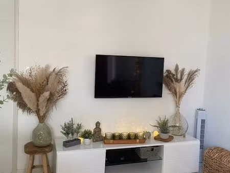 location meublée appartement 2 pièces 38 m² à amberieu-en-bugey (01500)  700 €