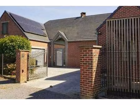 villa avec jardin  atelier  garage et carport à lanquesaint
