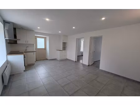 location maison  m² t-3 à aubepierre-ozouer-le-repos  1 050 €