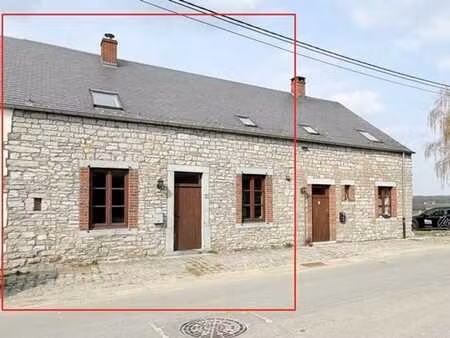 charmante habitation avec jardin sise à lavaux-sainte-anne.