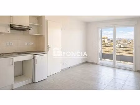 t2 fonctionnel au calme proche gare – stationnement inclus