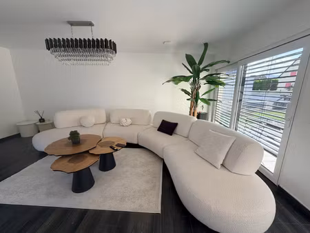 bien d'exception : élégance et modernité au pied des vignes