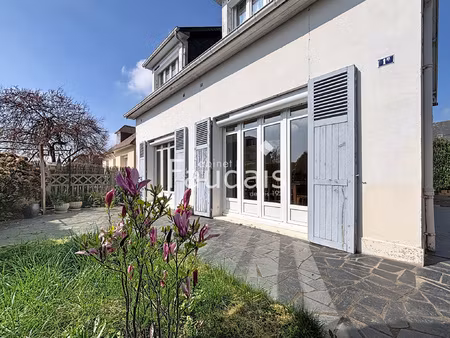 en plein coeur de bourg de villers-bocage