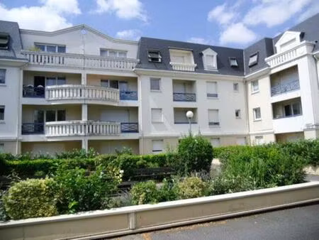 a louer : studio à chelles