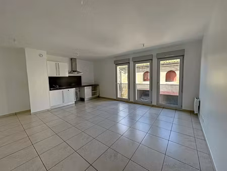 location appartement 4 pièces 60 m² à libourne (33500)