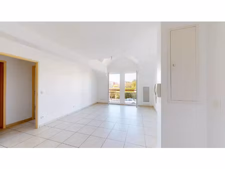 location appartement 2 pièces 42 m2 à pontault-combault