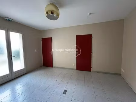 pernes-les-fontaines- local professionnel 45 m² -