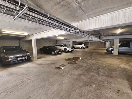 bordeaux - tondu - place de parking à louer couverte