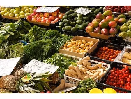 a vendre dab d'un local commercial équipé de matériel de cuisine  en centre ville