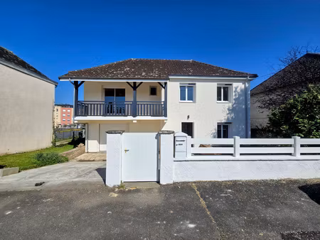 brive-la-gaillarde : maison à louer pour petite famille