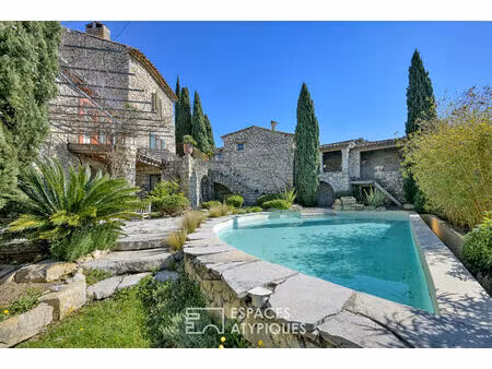 magnanerie et bergerie à fort potentiel avec jardin et piscine