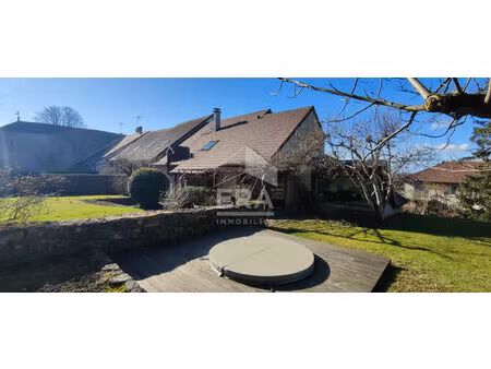 maison d'exception  montmorot 8 pièce(s) 205 m2  5 chambres  garages  spa  sauna...