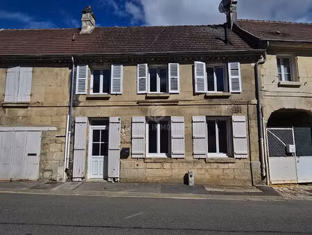 maison ancienne a vendre proche crepy-en-valois - ideal pour location en rb and b