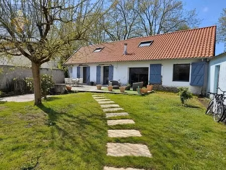 rare  charmante maison en pierre de 192m² + dépendance de 130m²