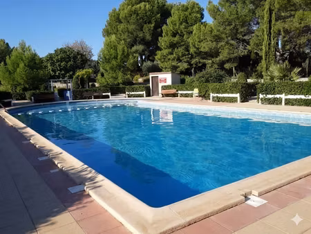 vic la gardiole  charmante maison de vacance 3 pièces  jardinet  place de parking.