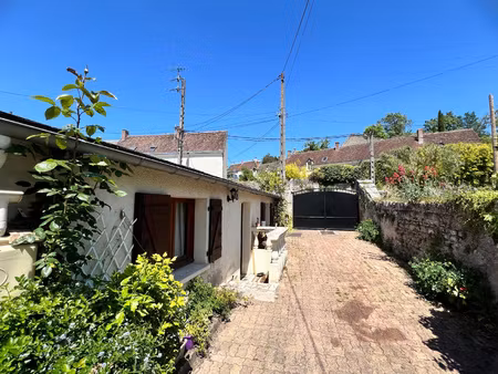entre bléré et amboise  située sur la commune de civray-de-t