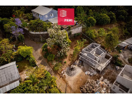 terrain de 374 m2 au bernica