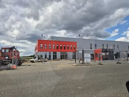 location entrepôt 6 464 m²