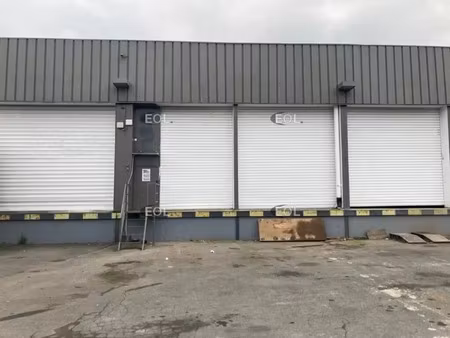 location entrepôt 190 m²