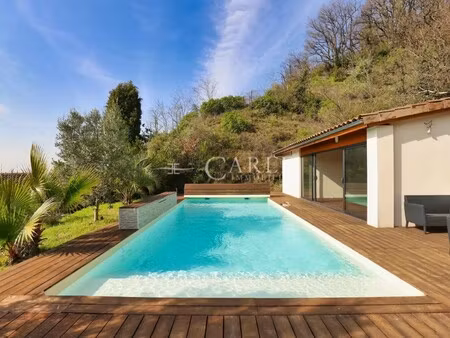 maison de luxe à vendre à neyron