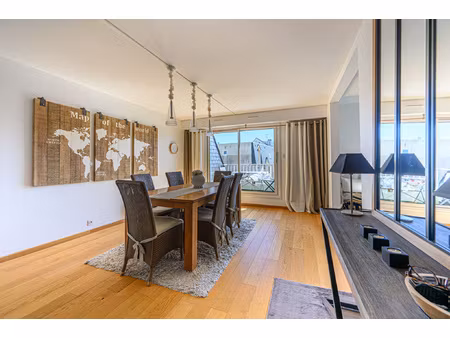 exceptionnel magnifique triplex en plein centre-ville de st