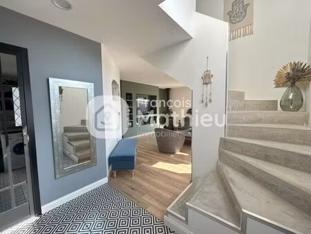 maison de luxe à vendre à trévoux