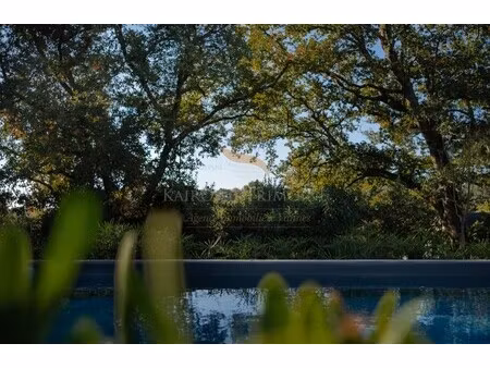 maison de luxe à vendre dans le quartier bernus-kergypt-keruzen-campen