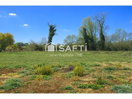 vente terrain 3020 m² à castelsarrasin (82100)  75 000 €