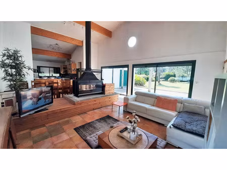 maison de luxe à vendre à candresse