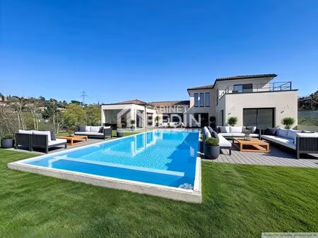maison de luxe à vendre à vieille-toulouse