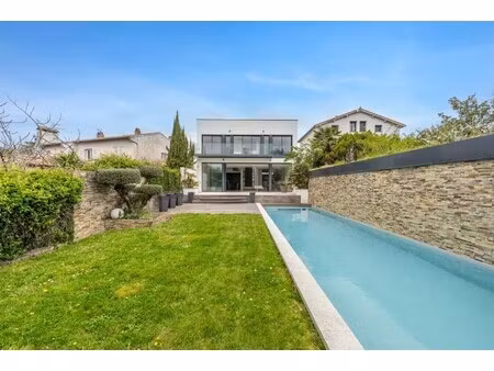 villa de luxe à vendre dans le quartier saint cyprien