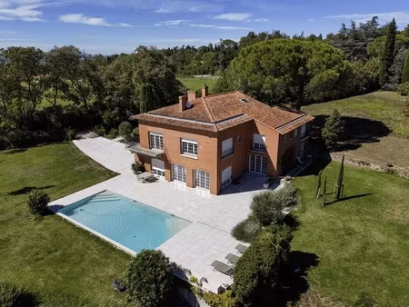 maison de luxe à vendre à vigoulet-auzil