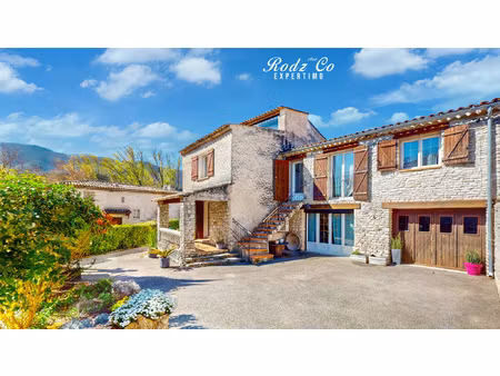 charmante maison de hameau avec dépendance et jardin sur la