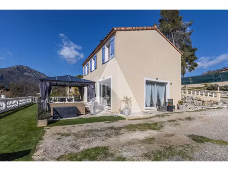 vente maison 7 pièces 127 m² levens (06670)