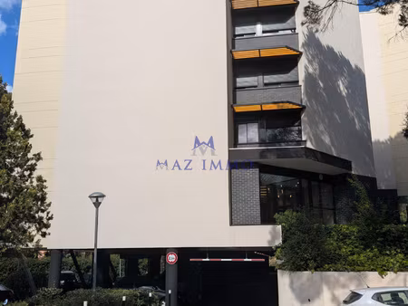 studio 33m2 dernier étage - cannes la bocca