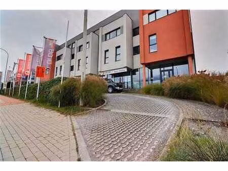 bureau/commerce tout confort sur axe fréquenté