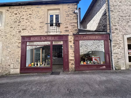 mur et fonds de commerce à st ybard ( les trois-saints )