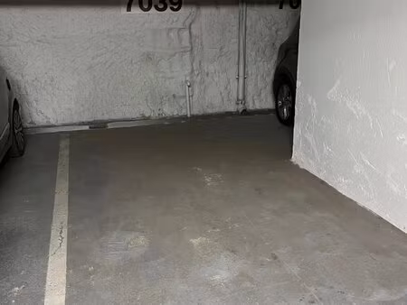 paris 2 - rue du sentier - emplacement de parking