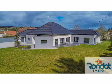 maison 10 pièces / 6 chambres / 380 m2 / 2045 m2 terrain + p