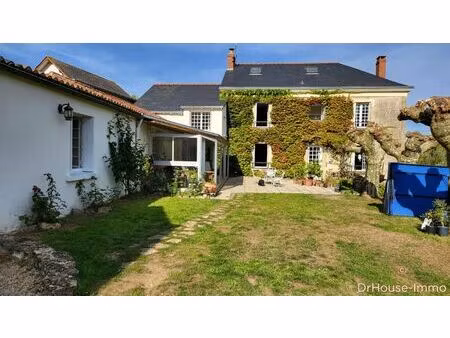 maison - 4/5 chambres - terrain clos 1700 m2 - garage - dépendances