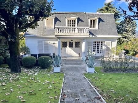 villa de luxe à vendre à aix-les-bains