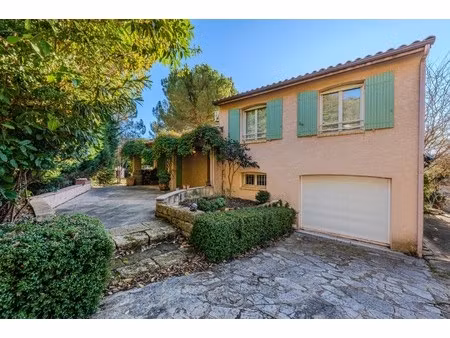 maison de luxe à vendre à nages-et-solorgues