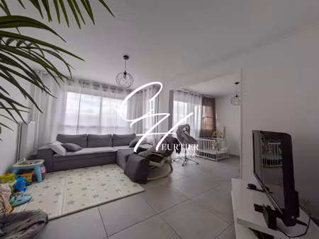 location appartement 3 pièces 73 m² à seyssins (38180)