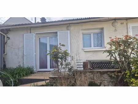 location meublée appartement 1 pièce 20 m² à orsay (91400)  800 €