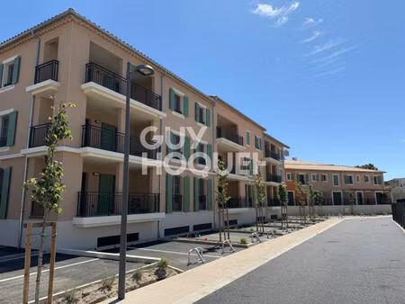 superbe t3 avec terrasse dans une résidence provençale de standing