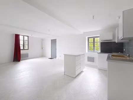 charmant t5 rénové à neuf au coudray-macouard