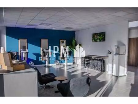 location commerce 91 m²