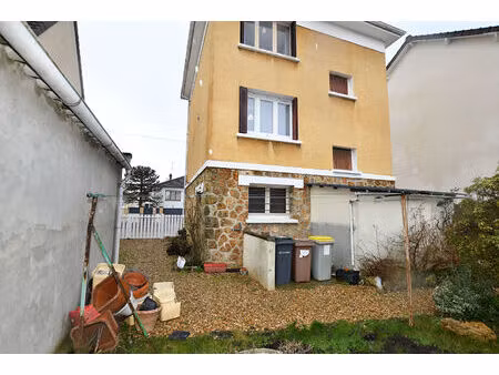 maison individuelle de 76.55 m²  3 chambres  sdb  garage  281 m² de terrain