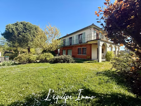 maison t5 200m2 avec garage et hangar indépendant