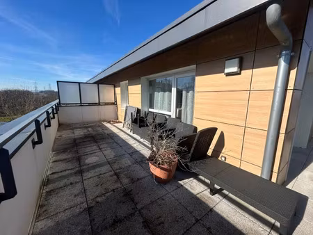 location meublée appartement 3 pièces 65 m² à annecy (74000)  1 380 €